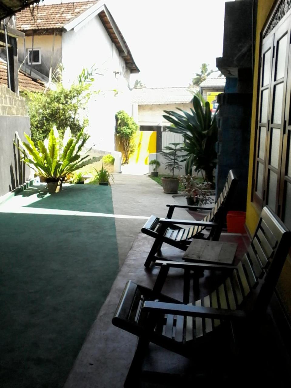 היקדואה Malika'S Yellow House מראה חיצוני תמונה